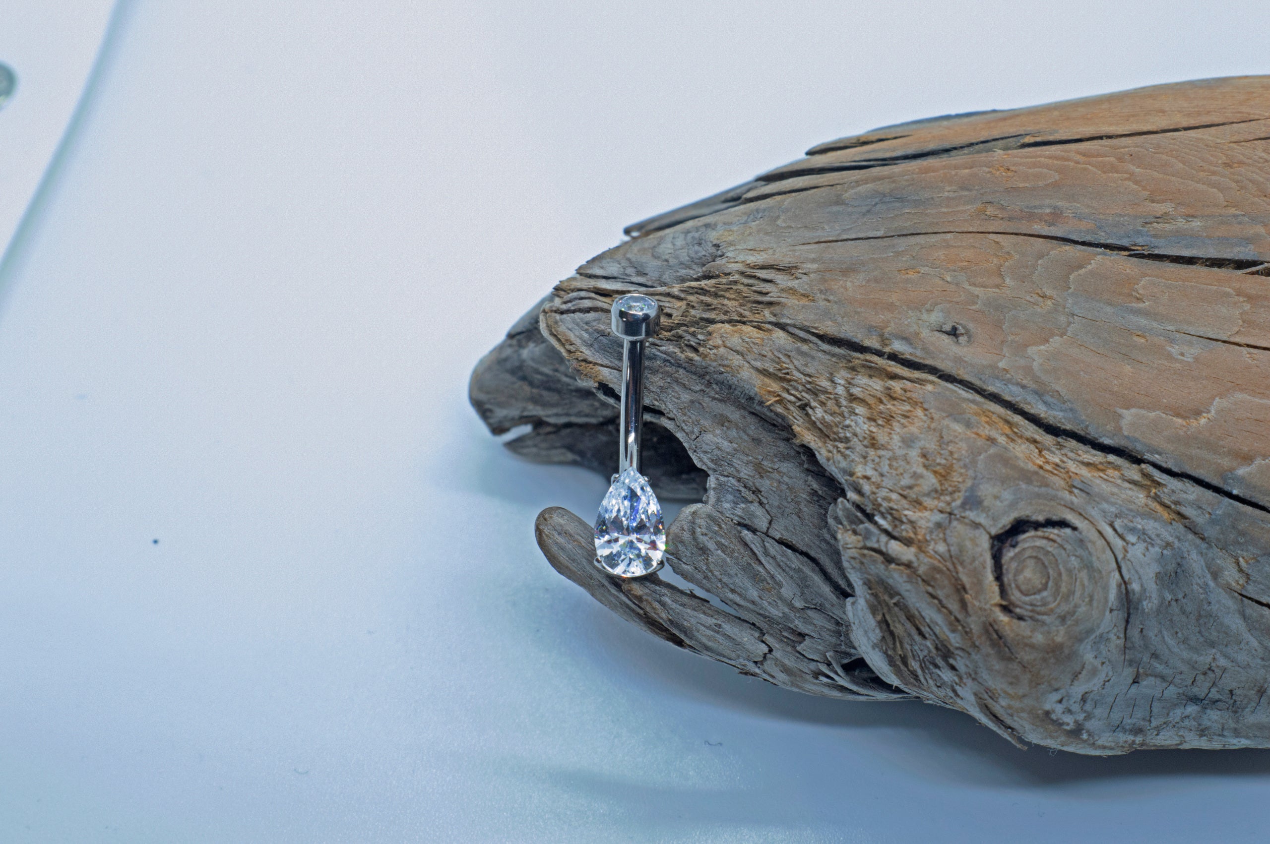 Pear Cut Navel Curve Best Piercing